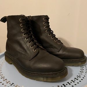 Black Dr. Marten 1460 Pascals